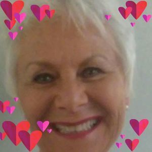 Meet your Posher, Lois